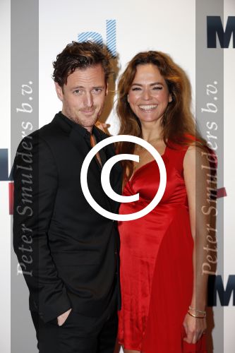 Amsterdam 14 december 2015
Premiere manneharten 2 in het nieuwe de la mar theater met als cast,
Barry Atsma Daan Schuurmans Jeroen Spitzenberger Fabian JansenMingus Dagelet Katja Herbers Hadewych Minis Jelka v Houten Liliana de Vries Maartje v d Wetering Barbara Sloesen Bo Maerten en Annick Boer. Evelyne Struik met vriend