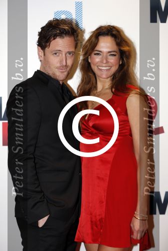 Amsterdam 14 december 2015
Premiere manneharten 2 in het nieuwe de la mar theater met als cast,
Barry Atsma Daan Schuurmans Jeroen Spitzenberger Fabian JansenMingus Dagelet Katja Herbers Hadewych Minis Jelka v Houten Liliana de Vries Maartje v d Wetering Barbara Sloesen Bo Maerten en Annick Boer. Evelyne Struik met vriend
