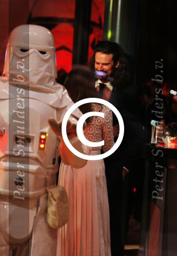 Amsterdam 15 december 2015
Premiere Star wars in het amsterdam theater.
Georgina Verbaan met nieuwe vriend Ralph
