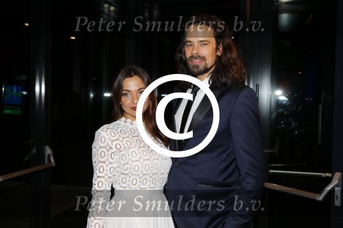 Amsterdam 15 december 2015
Premiere Star wars in het amsterdam theater.
Georgina Verbaan met nieuwe vriend Ralph