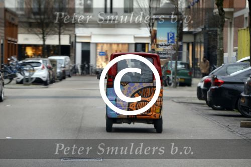 Amsterdam 10 december 2015 
Geza Weisz in een scootmobiel