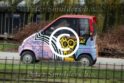 Amsterdam 10 december 2015 
Geza Weisz in een scootmobiel