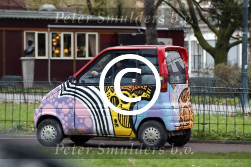 Amsterdam 10 december 2015 
Geza Weisz in een scootmobiel