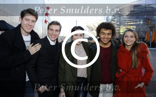 Amsterdam 9 decmber 2015
Premiere Mega Mindy met oa Jim Bakkum en Frou Souffriau in pathe arena.
Ghost Rockers met Marie Verhulst Tinne Oltmans Wout Verstappen Juan Gerlo en Elindo Avastia