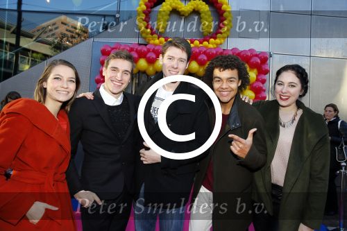 Amsterdam 9 decmber 2015
Premiere Mega Mindy met oa Jim Bakkum en Frou Souffriau in pathe arena.
Ghost Rockers met Marie Verhulst Tinne Oltmans Wout Verstappen Juan Gerlo en Elindo Avastia