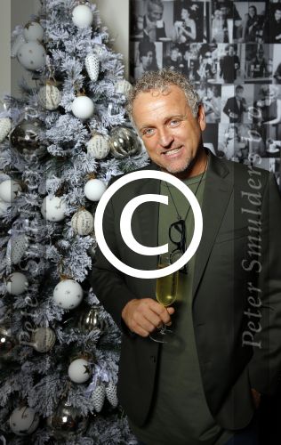 Amsterdam 13 decmber 2015
Gordon met champagne in Blushing Amsterdam.