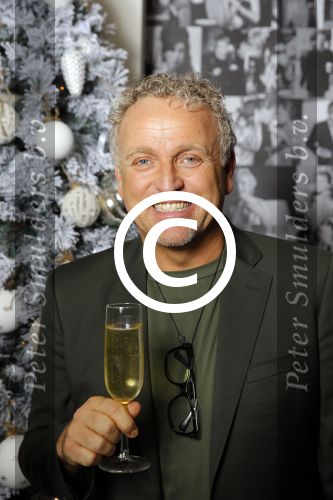 Amsterdam 13 decmber 2015
Gordon met champagne in Blushing Amsterdam.
