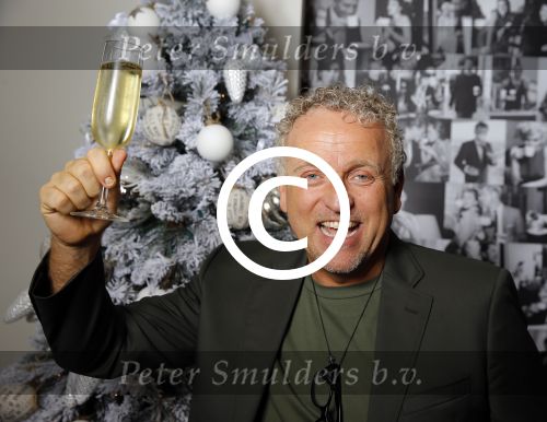 Amsterdam 13 decmber 2015
Gordon met champagne in Blushing Amsterdam.