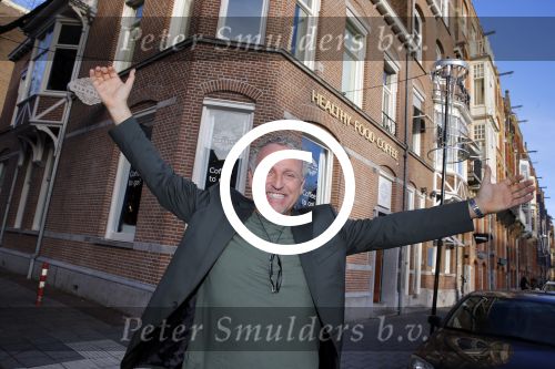 Amsterdam 13 decmber 2015
Gordon met champagne in Blushing Amsterdam.