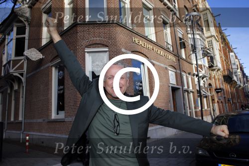 Amsterdam 13 decmber 2015
Gordon met champagne in Blushing Amsterdam.