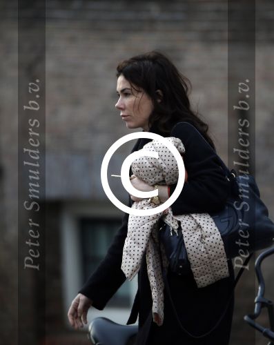 Amsterdam 8 december 2015
Halina Reijn op straat in Amsterdam.