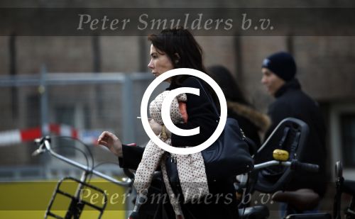 Amsterdam 8 december 2015
Halina Reijn op straat in Amsterdam.