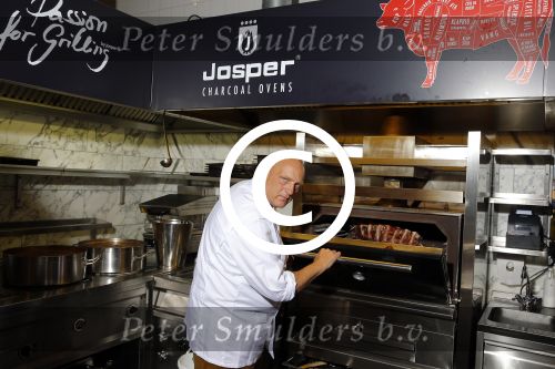 Rotterdam 17 december 2015
Herman den Blijker in zijn restaurant las Palmas.