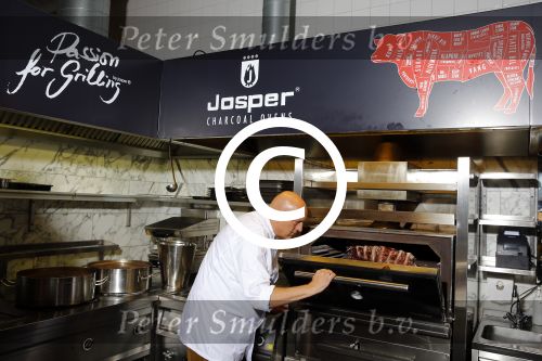 Rotterdam 17 december 2015
Herman den Blijker in zijn restaurant las Palmas.