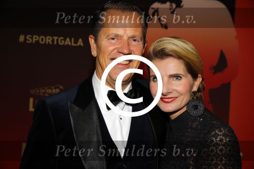 Amsterdam 15 december 2015
Sportgala/ sportverkiezing sportman en sportvrouw van het jaar in de Rai. 
Nederlands sportpresentatrice bij NOS Studio Sport. Ranomi Kromowidjojo met vriend Ferry WeertmanJan Willem Bruggenwirth en zijn vrouw Francis