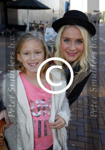Amsterdam 9 decmber 2015
Premiere Mega Mindy met oa Jim Bakkum en Frou Souffriau in pathe arena.
Janouk Kelderman