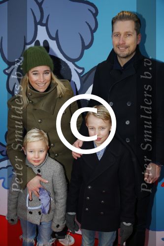Amsterdam 17 januari 2016
Premiere Woezel en Pip in Tuschinski. Jetteke v Lexmond met man en kinderen