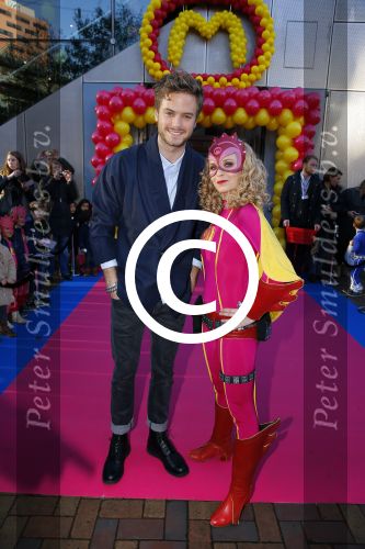 Amsterdam 9 decmber 2015
Premiere Mega Mindy met oa Jim Bakkum en Free Souffriau in pathe arena.