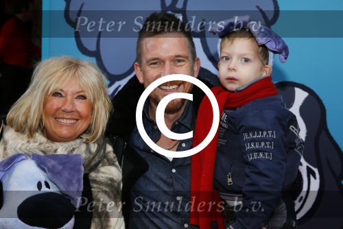 Amsterdam 17 januari 2016
Premiere Woezel en Pip in Tuschinski. Johnny de Mol met zijn moeder Willeke Alberti en zijn neefje