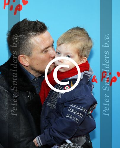 Amsterdam 17 januari 2016
Premiere Woezel en Pip in Tuschinski. Johnny de Mol met zijn moeder Willeke Alberti en zijn neefje