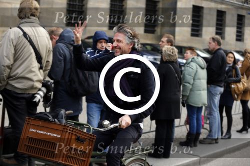 Amsterdam 2 december 2015
Jos v Raak op de fiets