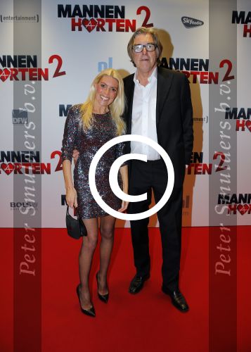 Amsterdam 14 december 2015
Premiere manneharten 2 in het nieuwe de la mar theater met als cast,
Barry Atsma Daan Schuurmans Jeroen Spitzenberger Fabian JansenMingus Dagelet Katja Herbers Hadewych Minis Jelka v Houten Liliana de Vries Maartje v d Wetering Barbara Sloesen Bo Maerten en Annick Boer. Bert v d Veer en Judith Osborn