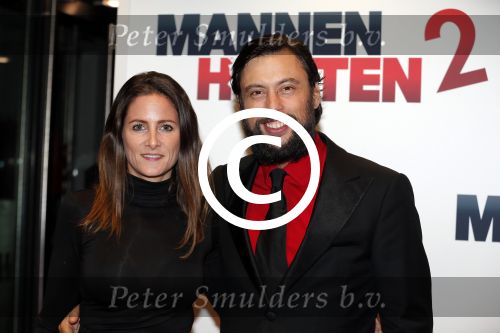 Amsterdam 14 december 2015
Premiere manneharten 2 in het nieuwe de la mar theater met als cast,
Barry Atsma Daan Schuurmans Jeroen Spitzenberger Fabian JansenMingus Dagelet Katja Herbers Hadewych Minis Jelka v Houten Liliana de Vries Maartje v d Wetering Barbara Sloesen Bo Maerten en Annick Boer. Kaja Wolffers met vriendin