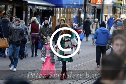 Amsterdam 17 januari 2016
Premiere Woezel en Pip in Tuschinski. Katja Schuurman met dochter Sammie
