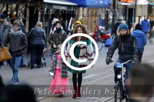 Amsterdam 17 januari 2016
Premiere Woezel en Pip in Tuschinski. Katja Schuurman met dochter Sammie