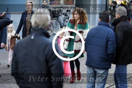 Amsterdam 17 januari 2016
Premiere Woezel en Pip in Tuschinski. Katja Schuurman met dochter Sammie