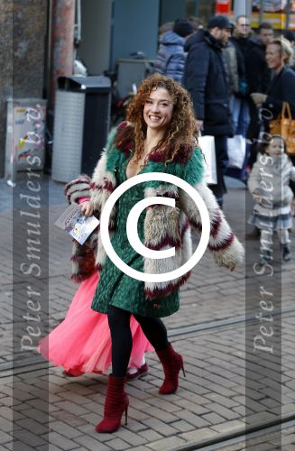 Amsterdam 17 januari 2016
Premiere Woezel en Pip in Tuschinski. Katja Schuurman met dochter Sammie