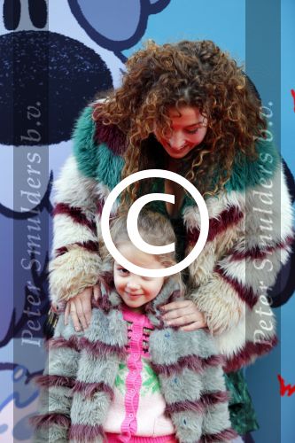 Amsterdam 17 januari 2016
Premiere Woezel en Pip in Tuschinski. Katja Schuurman met dochter Sammie