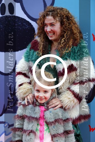 Amsterdam 17 januari 2016
Premiere Woezel en Pip in Tuschinski. Katja Schuurman met dochter Sammie