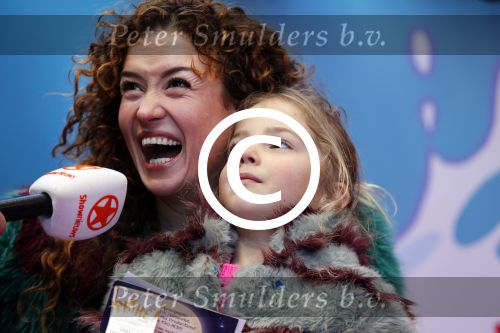 Amsterdam 17 januari 2016
Premiere Woezel en Pip in Tuschinski. Katja Schuurman met dochter Sammie