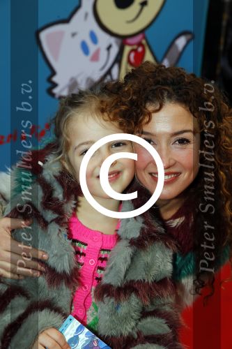 Amsterdam 17 januari 2016
Premiere Woezel en Pip in Tuschinski. Katja Schuurman met dochter Sammie