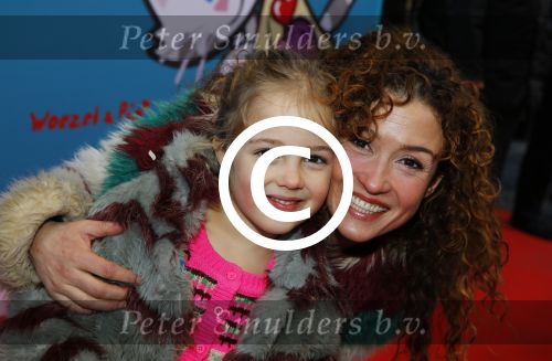 Amsterdam 17 januari 2016
Premiere Woezel en Pip in Tuschinski. Katja Schuurman met dochter Sammie