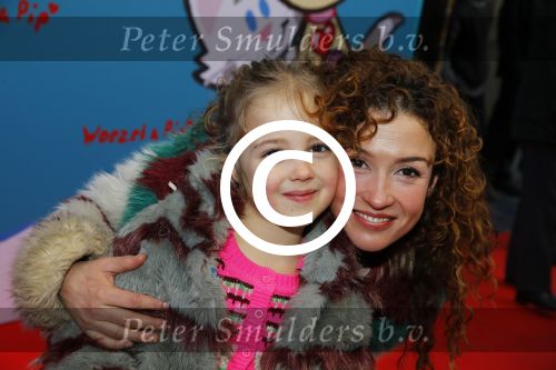 Amsterdam 17 januari 2016
Premiere Woezel en Pip in Tuschinski. Katja Schuurman met dochter Sammie