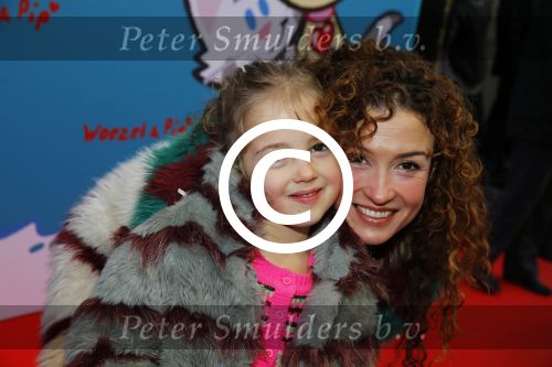 Amsterdam 17 januari 2016
Premiere Woezel en Pip in Tuschinski. Katja Schuurman met dochter Sammie