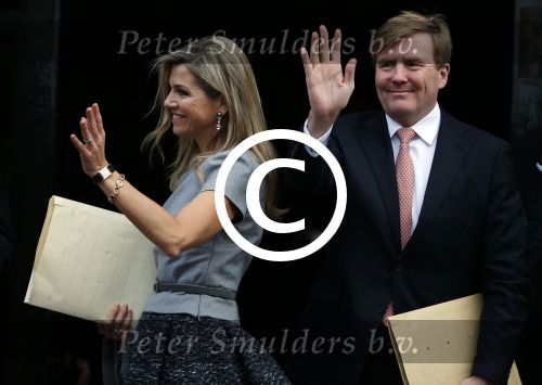 Amsterdam 2 december 2015
Koninklijke Familie bij uitreiking Prins Claus Prijs 2015 in het Koninklijk Paleis op de Dam. De Prins Claus Prijzen worden door het Prins Claus Fonds voor Cultuur en Ontwikkeling sinds 1997 jaarlijks toegekend aan kunstenaars, denkers en culturele organisaties. Aanwezig Koning Willem Alexander koningin Maxima Prins Constantijn Prinses Beatrix Prinses Laurentien en Prinses Mabel