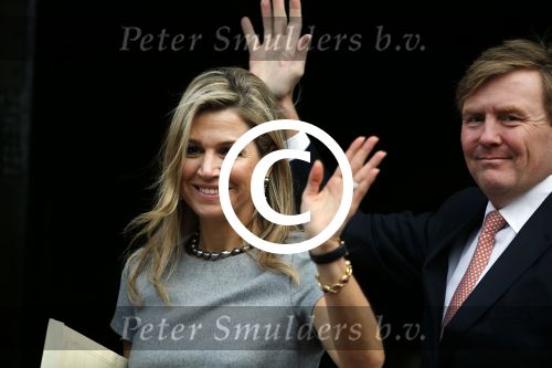 Amsterdam 2 december 2015
Koninklijke Familie bij uitreiking Prins Claus Prijs 2015 in het Koninklijk Paleis op de Dam. De Prins Claus Prijzen worden door het Prins Claus Fonds voor Cultuur en Ontwikkeling sinds 1997 jaarlijks toegekend aan kunstenaars, denkers en culturele organisaties. Aanwezig Koning Willem Alexander koningin Maxima Prins Constantijn Prinses Beatrix Prinses Laurentien en Prinses Mabel