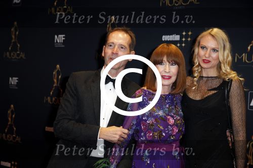 Utrecht 6 januari 2016
Uitreiking musical awards in het beatrixtheater. Liesbeth List met dochter en een vriend