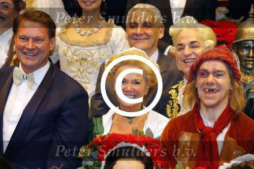 Scheveningen 13 december 2015
Premiere beauty and the beast met castleden oa Anouk Maas Freek Bartels Edwin Jonker Tony Neef Hugo Haenen en Loeki Knol.
Premiere vond plaats in het circustheater. Albert Verlinde is producent