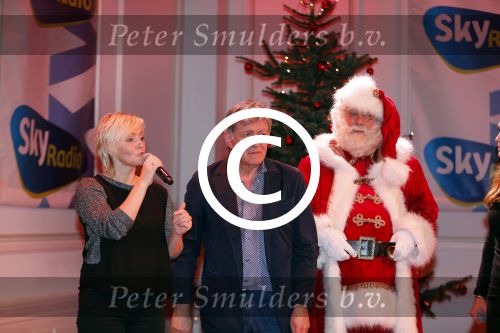 Hilversum 7 december 2015
Event Sky radio met kerstboom. De olgende bn ers doe mee.
 Xander de BuisonjÃ© & Sharon Doorson (dance4life), Barry Atsma (Diabetes Fonds) & Do (Stichting DON), Mari van de Ven & Dyanne Beekman (Hartstichting), Beau Schneider & Ruud Feltkamp (KWF Kankerbestrijding), Roel van Velzen & Roos MoggrÃ© (MasterPeace), Anouk Smulders & ManuÃ«la Kemp (Ruby and Rose), Ellen ten Damme & Henk Schiffmacher (Stichting Vluchteling), Bartho Braat & Lone van Roosendaal (Trombosestichting) en Danny de Munk & Vivian Reijs (Voedselbanken Nederland).
Vakjury
De vakjury bestaat dit jaar uit voorzitter Nance Coolen (presentatrice en winnares van CTFC 2014), Fred van Leer (kledingstylist en presentator) en Pascal Koeleman (ondernemer en jurylid van SBS 6\' Hollands Beste Bloemstylis