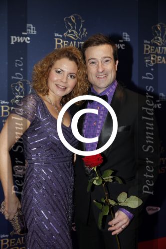 Scheveningen 13 december 2015
Premiere Beauty & the beast in het circustheater.
Maaike Widdershoven met man