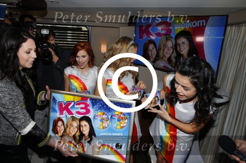 Rotterdam 17 december 2015 
Presentatie nieuwe cd K3. K3 in nieuwe samenstelling zijn  Hanne, Marthe en Klaasje meteen de studio in gedoken. Dit heeft geresulteerd in 10.000 luchtballonnen! Deze dubbel cd bevat Ã©Ã©n cd met gloednieuwe K3-nummers en een best of met de 12 grootste hits uit de K3-geschiedenis! Kristel is de manager