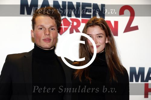Amsterdam 14 december 2015
Premiere manneharten 2 in het nieuwe de la mar theater met als cast,
Barry Atsma Daan Schuurmans Jeroen Spitzenberger Fabian JansenMingus Dagelet Katja Herbers Hadewych Minis Jelka v Houten Liliana de Vries Maartje v d Wetering Barbara Sloesen Bo Maerten en Annick Boer.