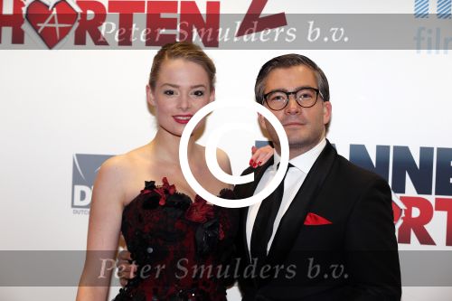 Amsterdam 14 december 2015
Premiere manneharten 2 in het nieuwe de la mar theater met als cast,
Barry Atsma Daan Schuurmans Jeroen Spitzenberger Fabian JansenMingus Dagelet Katja Herbers Hadewych Minis Jelka v Houten Liliana de Vries Maartje v d Wetering Barbara Sloesen Bo Maerten en Annick Boer.