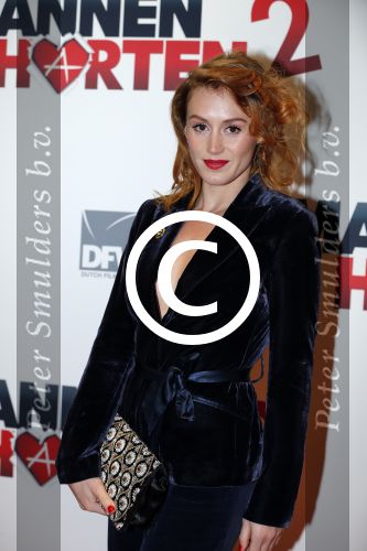 Amsterdam 14 december 2015
Premiere manneharten 2 in het nieuwe de la mar theater met als cast,
Barry Atsma Daan Schuurmans Jeroen Spitzenberger Fabian JansenMingus Dagelet Katja Herbers Hadewych Minis Jelka v Houten Liliana de Vries Maartje v d Wetering Barbara Sloesen Bo Maerten en Annick Boer.
