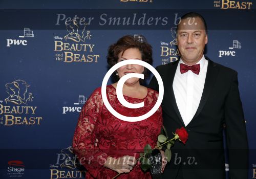 Scheveningen 13 december 2015
Premiere Beauty & the beast in het circustheater.
Marjolein Touw met partner