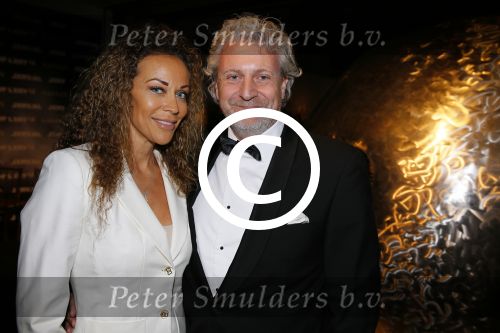 Amsterdam 10 december 2015
Openingsavond VIP van de luxury fair in de RAI.
Mark Teurlings met zijn vrouw Yvette